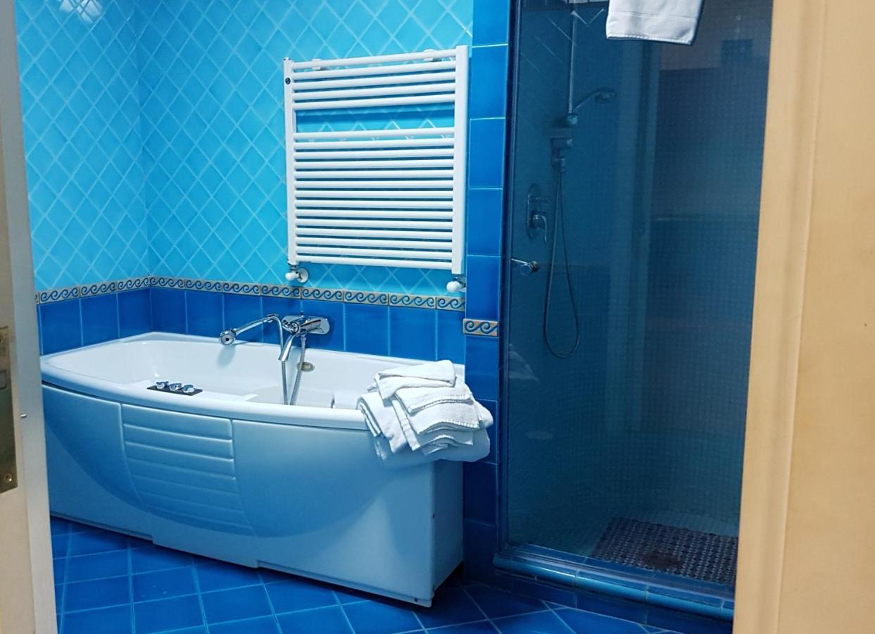 Il Salotto B&B Naples Extérieur photo